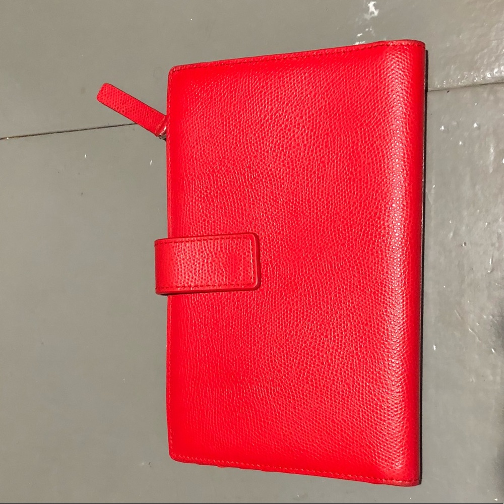 Everlane Wallet “The Traveler, Red